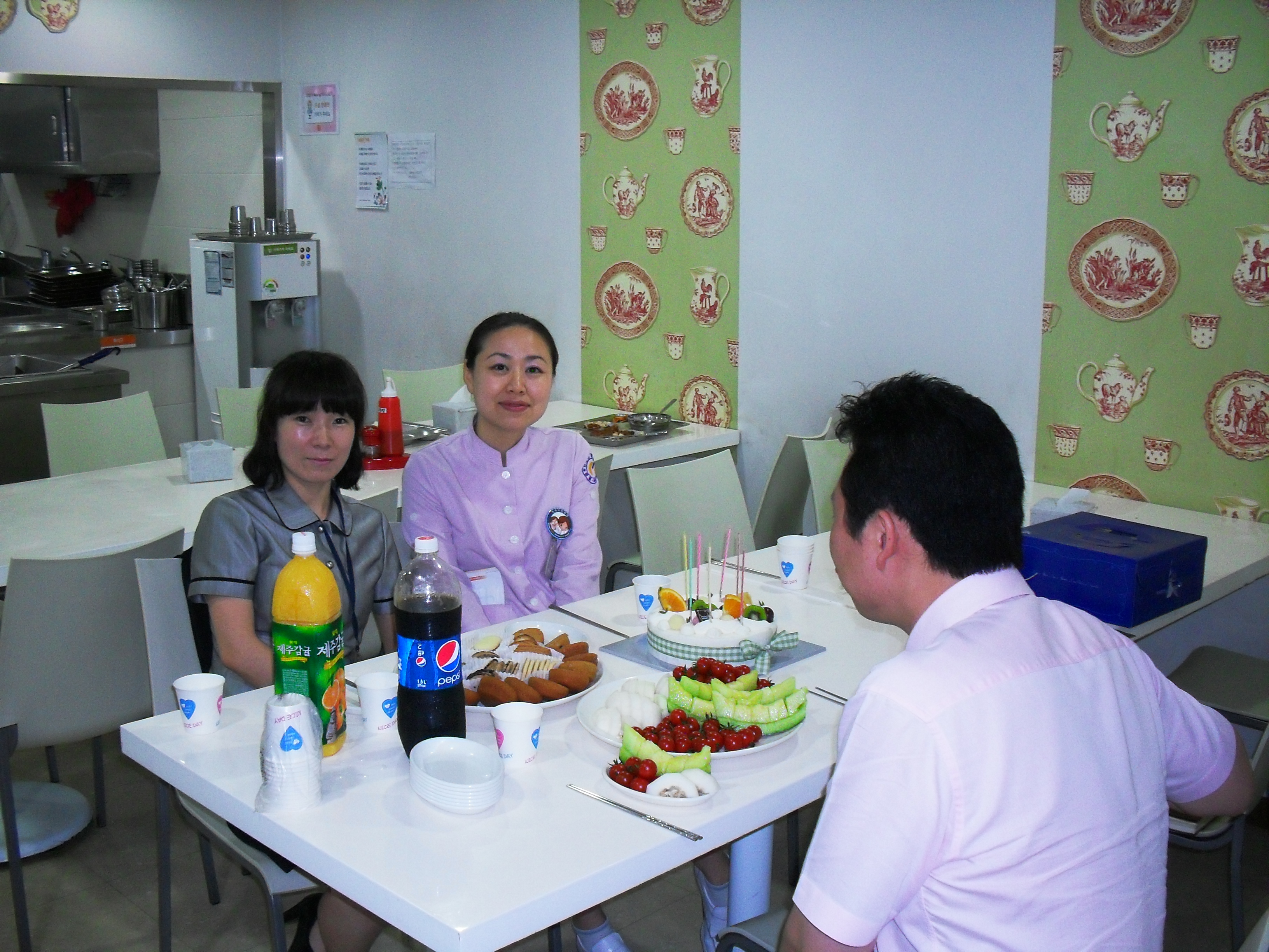 강남 1병원 7월 달 직원 생일파티 게시글의 7번째 첨부파일입니다.