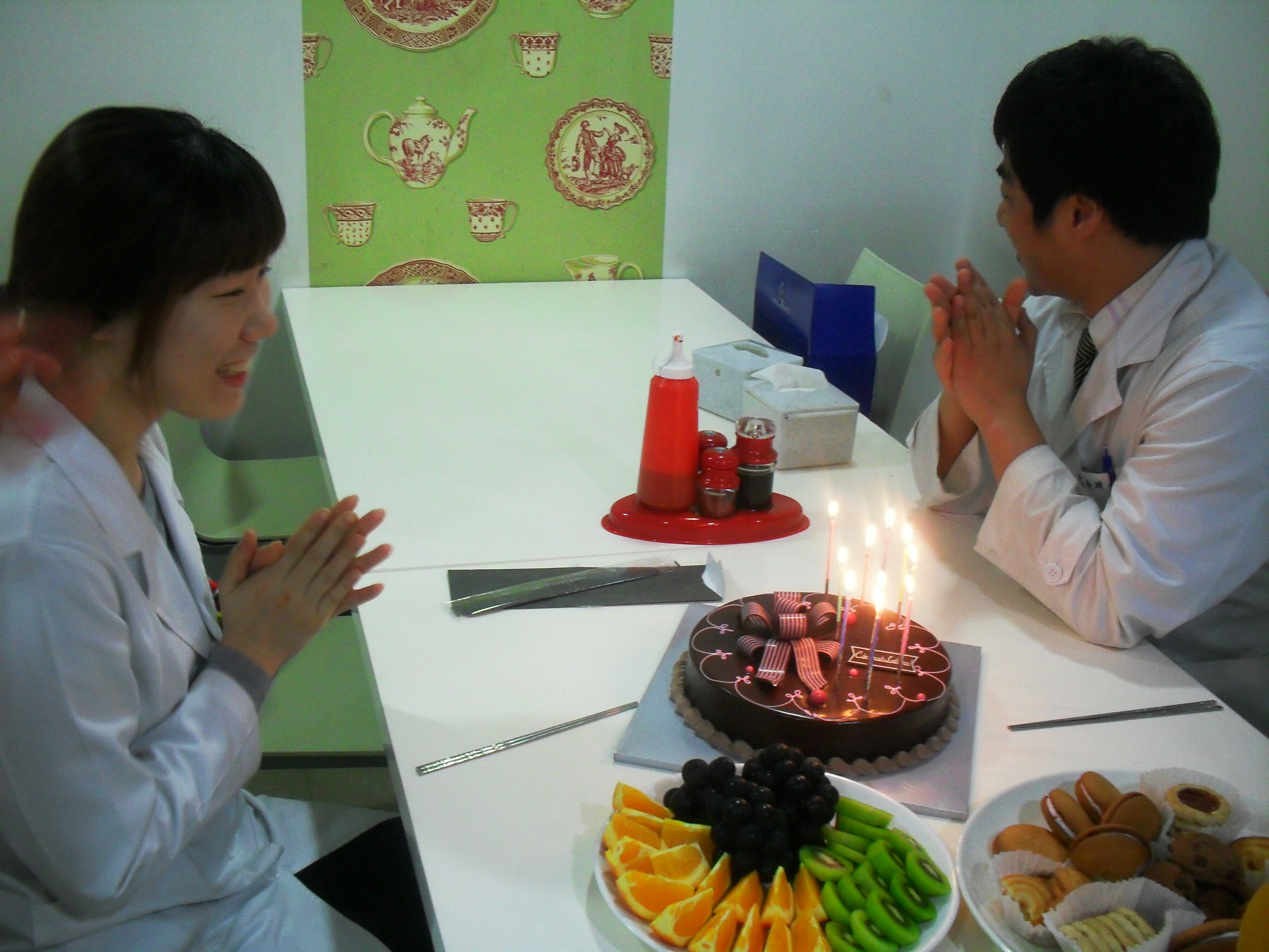 10월 생일자 파티 게시글의 3번째 첨부파일입니다.