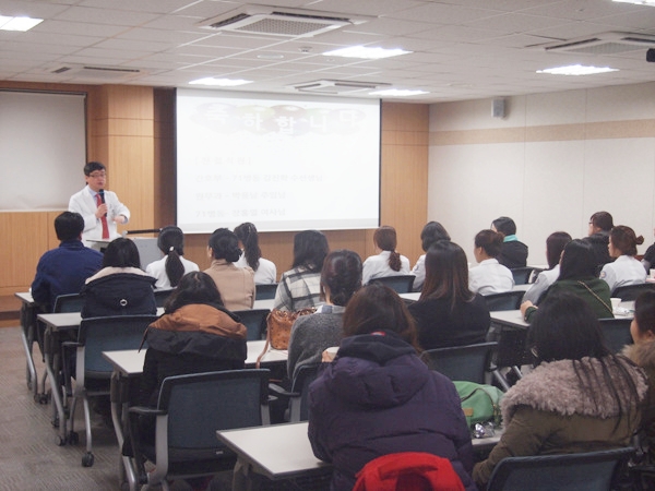 2013년 2월 25일(월) 강남점 전직원 대상 직무교육 실시 게시글의 1번째 첨부파일입니다.