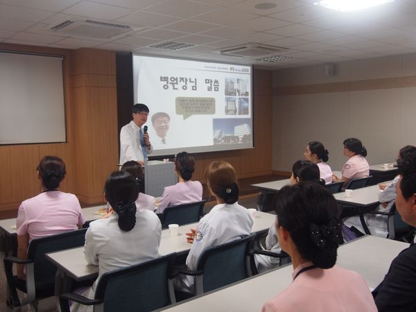 2013-06-03 강남점 6월 월례조회 실시 게시글의 1번째 첨부파일입니다.